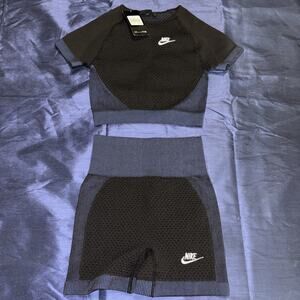 Women’s Nike Sweatsuit Short-Set-Large-Black